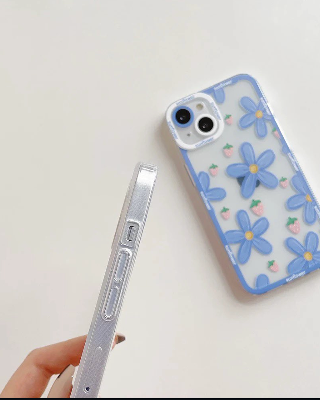 Case sky blue flowers